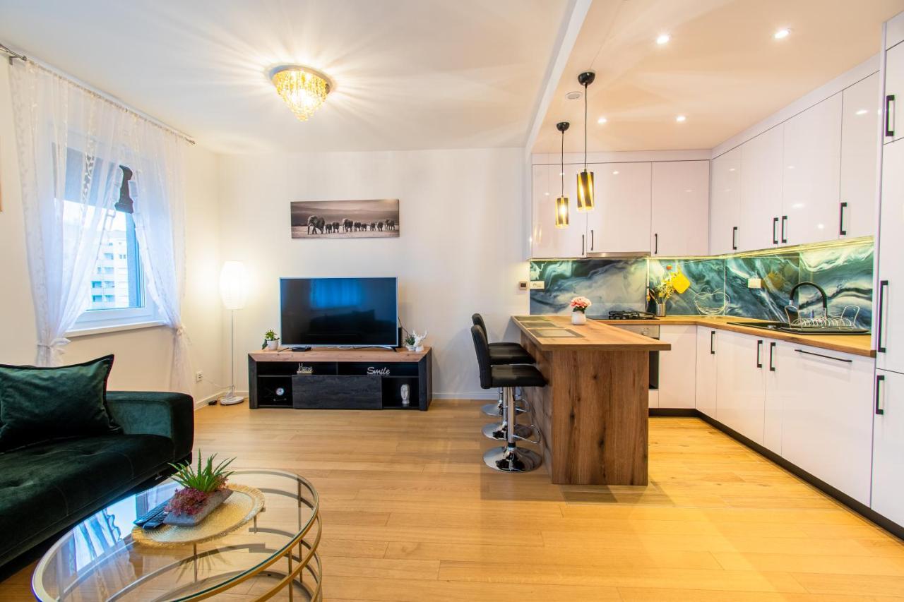 Flexible Selfcheckins 38 - Zagreb - Garage - Loggia - New - Luxury - Apartment Екстериор снимка